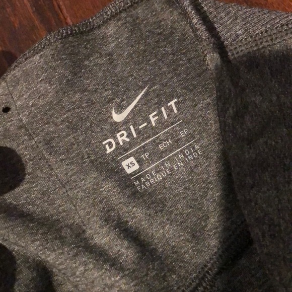 Nike spandex! (With pocket) - Picture 3 of 4